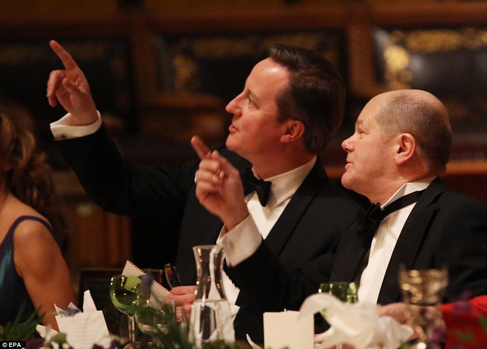 Το «βασιλικό» δείπνο που παρέθεσε η Μέρκελ στον Κάμερον [εικόνες] | iefimerida.gr 3