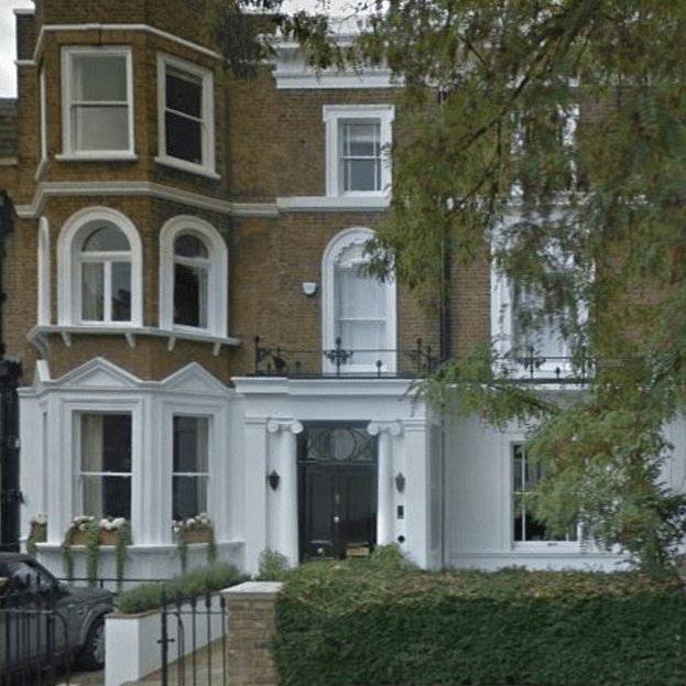 Το διώροφο αρχοντικό των 17 εκατ. δολαρίων που μένει πλέον η οικογένεια Κάμερον [εικόνες] | iefimerida.gr 1