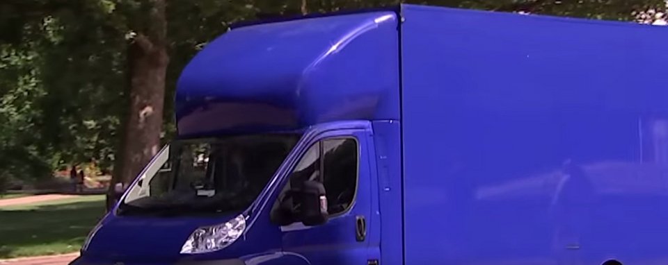 Τα μαζεύει και φεύγει ο Κάμερον -Ξεκίνησε η μετακόμιση στην Ντάουνινγκ Στριτ [εικόνες&βίντεο] | iefimerida.gr 0