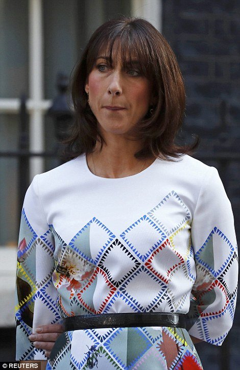 Τα δάκρυα της συζύγου του Κάμερον την ώρα της παραίτησης [εικόνες] | iefimerida.gr 1