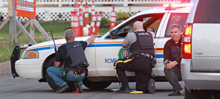 Mακελειό στον Καναδά: Τουλάχιστον τέσσερις νεκροί από πυροβολισμούς στο Φρέντρικτον - Συνελήφθη ένα άτομο [εικόνες & βίντεο]  | iefimerida.gr 1