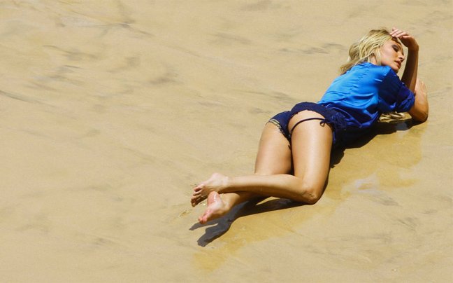 Candice Swanepoel: Ενας... άγγελος με μπικίνι μοιράζει εγκεφαλικά στην παραλία [εικόνες] | iefimerida.gr 3