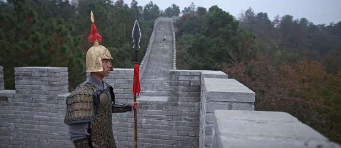 Ατρόμητος Γάλλος κάνει σκι στο Σινικό Τείχος – Χωρίς ίχνος χιονιού [βίντεο] | iefimerida.gr 0