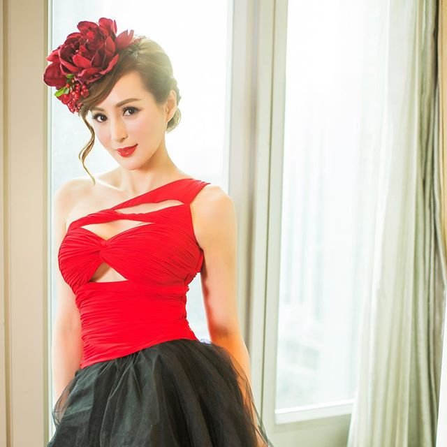 Αυτή η γυναίκα είναι 50 χρονών και έχει τρία παιδιά! [εικόνες] | iefimerida.gr 1