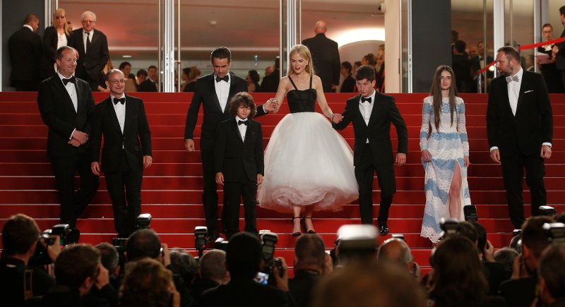Πώς η Νικόλ Κίντμαν με 8 εμφανίσεις στο κόκκινο χαλί των Καννών «έσβησε» όλες τις γυμνές στάρλετ [εικόνες] | iefimerida.gr 4