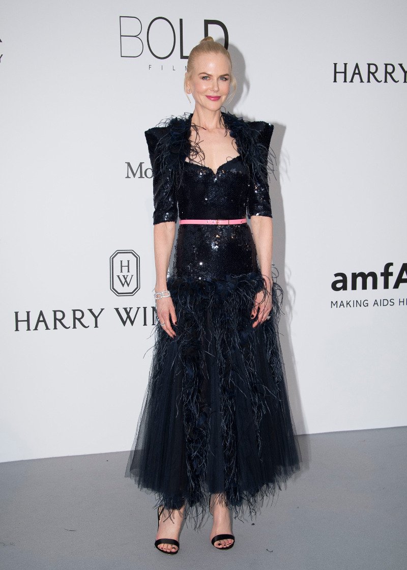 Πώς η Νικόλ Κίντμαν με 8 εμφανίσεις στο κόκκινο χαλί των Καννών «έσβησε» όλες τις γυμνές στάρλετ [εικόνες] | iefimerida.gr 24