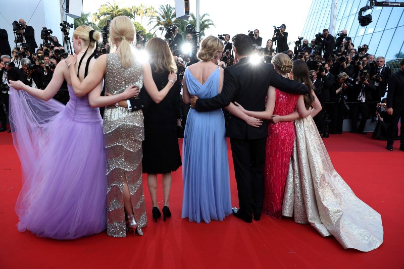 Πώς η Νικόλ Κίντμαν με 8 εμφανίσεις στο κόκκινο χαλί των Καννών «έσβησε» όλες τις γυμνές στάρλετ [εικόνες] | iefimerida.gr 15