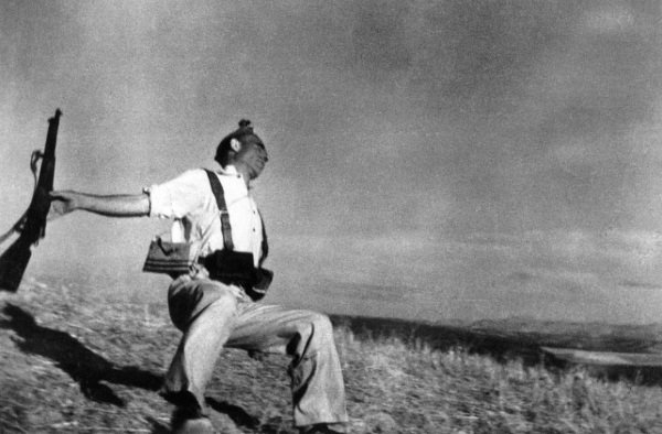 Η δύναμη της φωτογραφίας -Σκληρές εικόνες που συγκλόνισαν τον κόσμο | iefimerida.gr 6