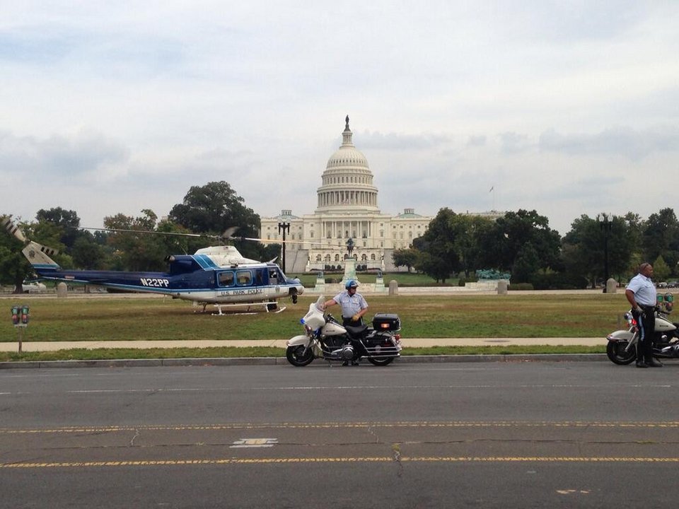 Συναγερμός στις ΗΠΑ μετά από πυροβολισμούς έξω από το Καπιτώλιο [εικόνες] | iefimerida.gr 5