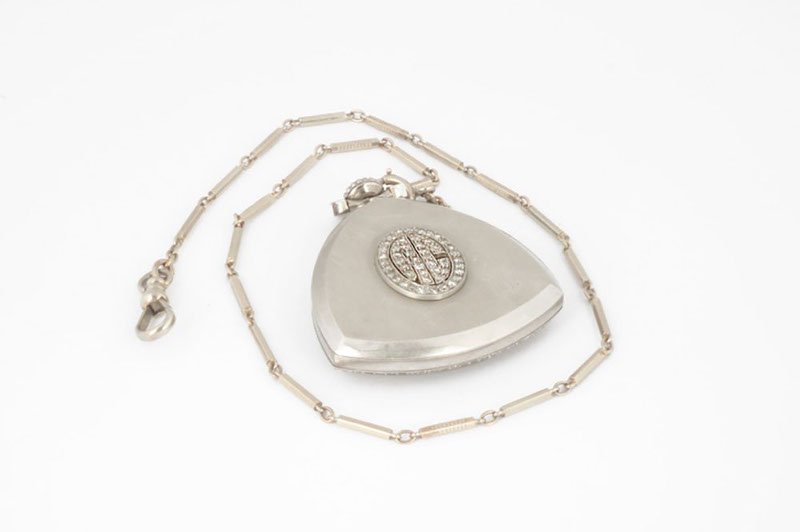 Ο Αλ Καπόνε «πουλάει» ακόμη: Εδωσαν πάνω από 100.000 δολ. για αντικείμενά του [εικόνες] | iefimerida.gr 1