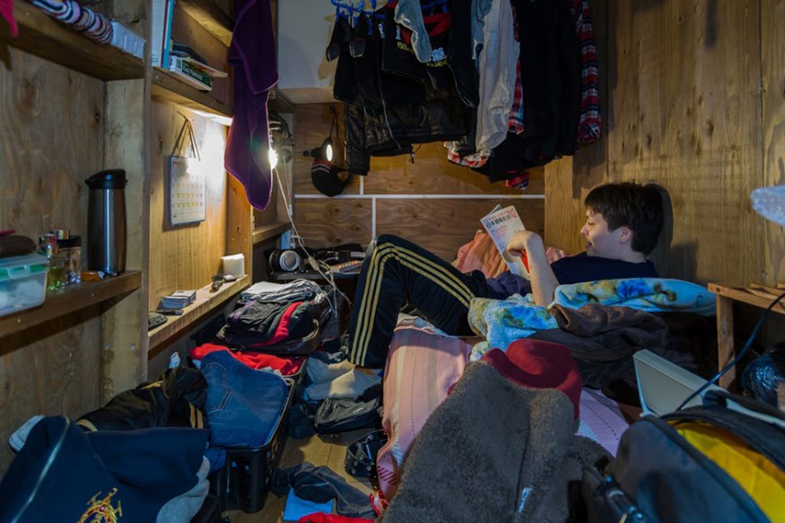 Ιάπωνες κοιμούνται σε δωμάτια κουτιά: Ενα διαφορετικό ξενοδοχείο [εικόνες] | iefimerida.gr 1