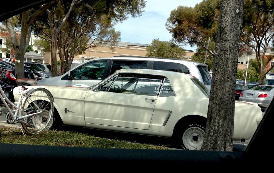  Χλιδή στο υπαίθριο πάρκινγκ των γραφείων του Facebook -Είναι γεμάτο πανάκριβα αυτοκίνητα [εικόνες] | iefimerida.gr 2