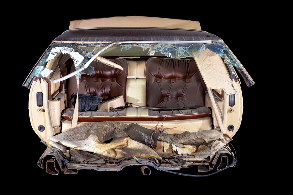 Αυτοκίνητα μετά το τρακάρισμα -Ο φωτογράφος που απαθανατίζει «τσαλακωμένες» λαμαρίνες [εικόνες] | iefimerida.gr 10