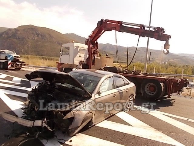 Απίστευτο τροχαίο στην Αταλάντη – Σώθηκαν επειδή έκλαιγε το μωρό τους [εικόνες] | iefimerida.gr 9