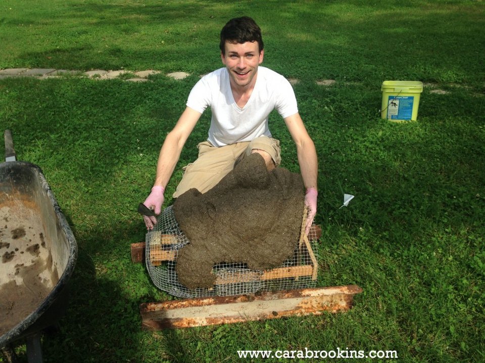 Κακοποιημένη σύζυγος έχτισε δικό της σπίτι, ακολουθώντας οδηγίες στο YouTube [εικόνες] | iefimerida.gr 6