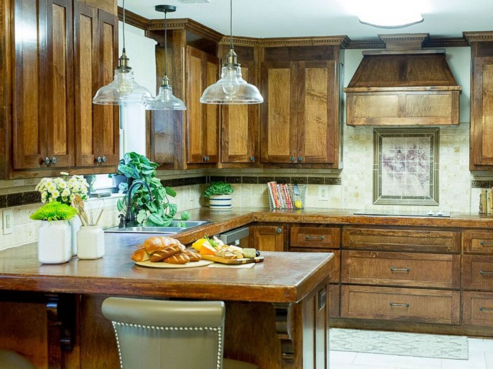 Κακοποιημένη σύζυγος έχτισε δικό της σπίτι, ακολουθώντας οδηγίες στο YouTube [εικόνες] | iefimerida.gr 15