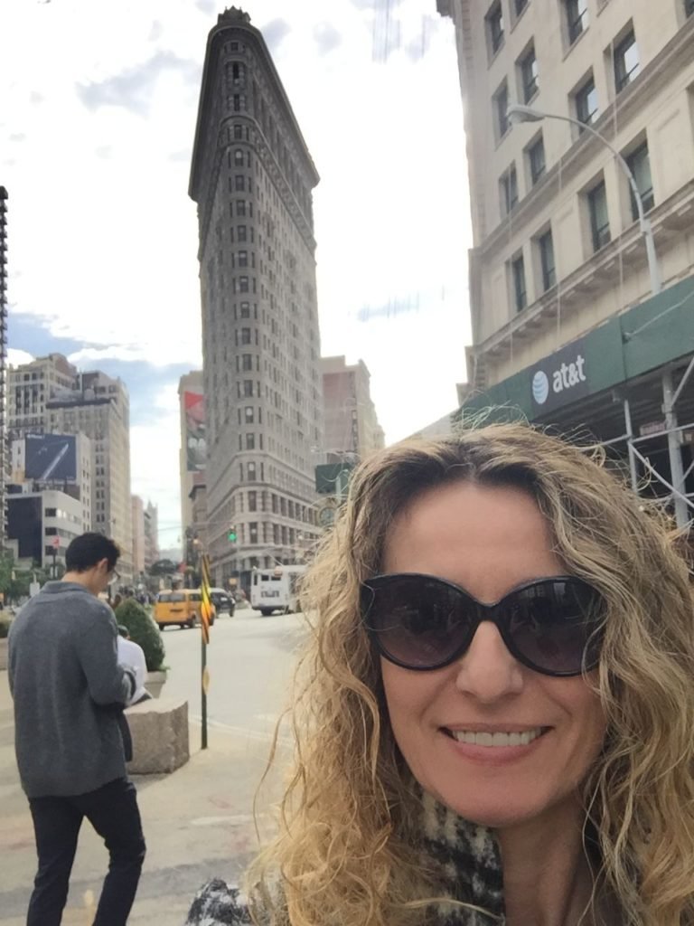 Κακοποιημένη σύζυγος έχτισε δικό της σπίτι, ακολουθώντας οδηγίες στο YouTube [εικόνες] | iefimerida.gr 18