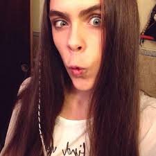 Σωσίας της Κάρα Ντελεβίν της κάνει μεγάλη χαλάστρα [εικόνες] | iefimerida.gr 4