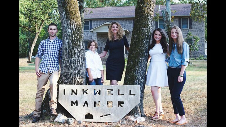 Κακοποιημένη σύζυγος έχτισε δικό της σπίτι, ακολουθώντας οδηγίες στο YouTube [εικόνες] | iefimerida.gr 11