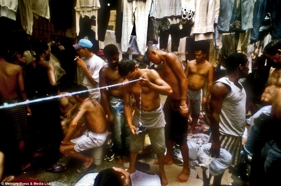 Carandirou: Εδώ θα βρεθούν όσοι προκαλέσουν ταραχές στο Μουντιάλ -Τα φρικτά κρατητήρια του Σάο Πάολο [Εικόνες] | iefimerida.gr 8