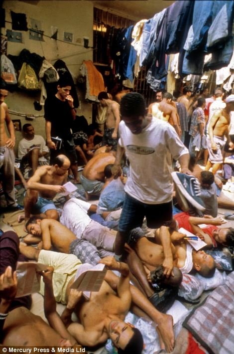 Carandirou: Εδώ θα βρεθούν όσοι προκαλέσουν ταραχές στο Μουντιάλ -Τα φρικτά κρατητήρια του Σάο Πάολο [Εικόνες] | iefimerida.gr 7