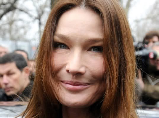 H Carla Bruni θύμα υπερβολικού μπότοξ [εικόνες] | iefimerida.gr 4