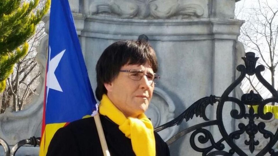 Συναγερμός στην ισπανική αστυνομία -Νόμιζαν ότι είδαν τον Πουτζδεμόν, αλλά γύριζαν ταινία [εικόνες] | iefimerida.gr 1