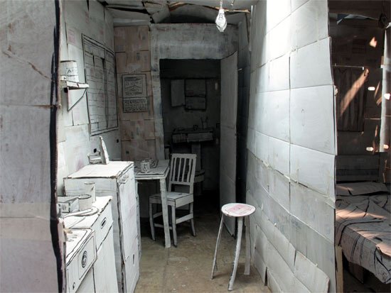 Διαμέρισμα και αυτοκίνητο από... χαρτόνι [εικόνες] | iefimerida.gr 5