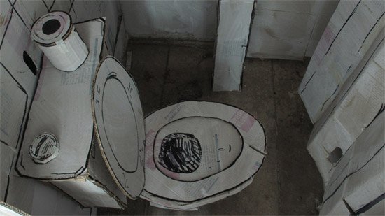 Διαμέρισμα και αυτοκίνητο από... χαρτόνι [εικόνες] | iefimerida.gr 2