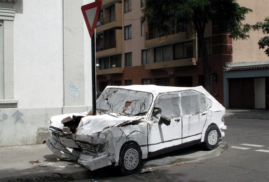 Διαμέρισμα και αυτοκίνητο από... χαρτόνι [εικόνες] | iefimerida.gr 1