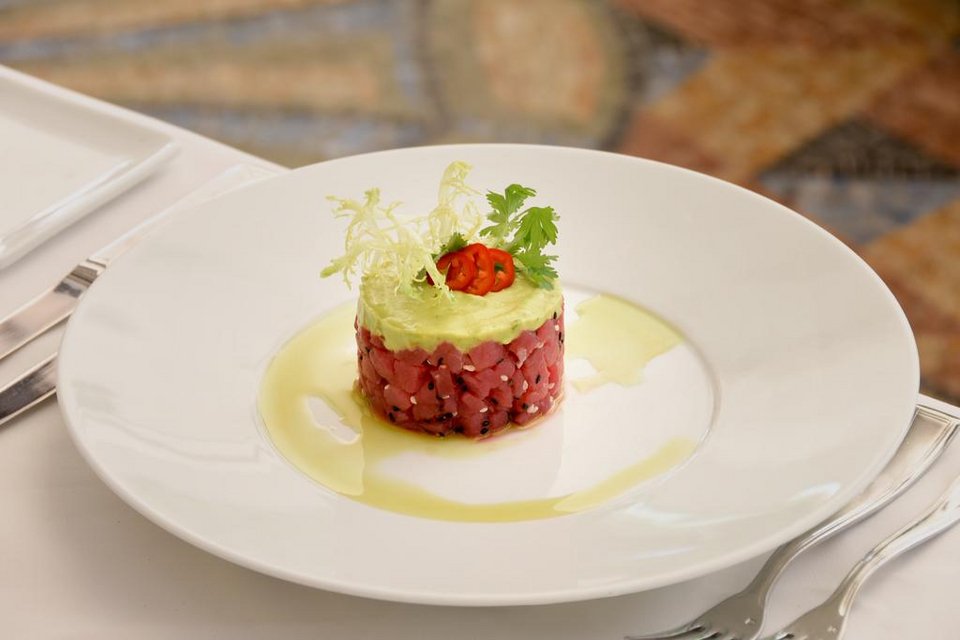 Η έπαυλη του Versace έγινε ξενοδοχείο -Η πισίνα με τη μέδουσα, οι βασιλικές κρεβατοκάμαρες [εικόνες] | iefimerida.gr 16