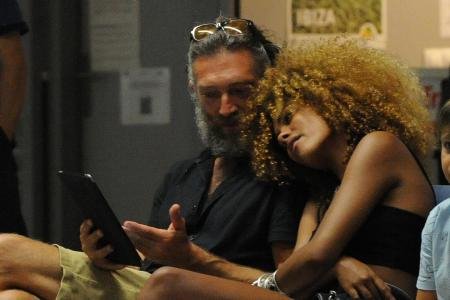 Ο Βενσάν Κασέλ περνάει την κρίση των 50 και βγαίνει με μια μικρούλα [εικόνες] | iefimerida.gr 3