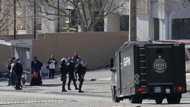 Σοκ στη Μασσαλία: Πυροβολισμοί εναντίον του διοικητή της αστυνομίας [εικόνες] | iefimerida.gr 2