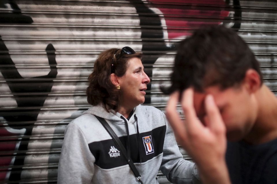 Οι εικόνες και τα βίντεο από το αιματοβαμμένο δημοψήφισμα στην Καταλονία, που σόκαραν τον πλανήτη -Ξύλο, πλαστικές σφαίρες, βία | iefimerida.gr 9