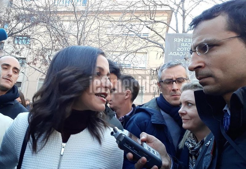 Το iefimerida.gr στην Καταλονία: Θρίλερ ο σχηματισμός κυβέρνησης, το κρυφό χαρτί του Ραχόι [εικόνες] | iefimerida.gr 1