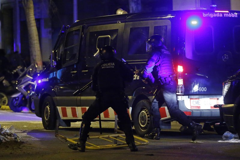 «Καζάνι που βράζει» η Καταλονία μετά τη σύλληψη Πουτζδεμόν -Επεισόδια και διαμαρτυρίες [εικόνες] | iefimerida.gr 1