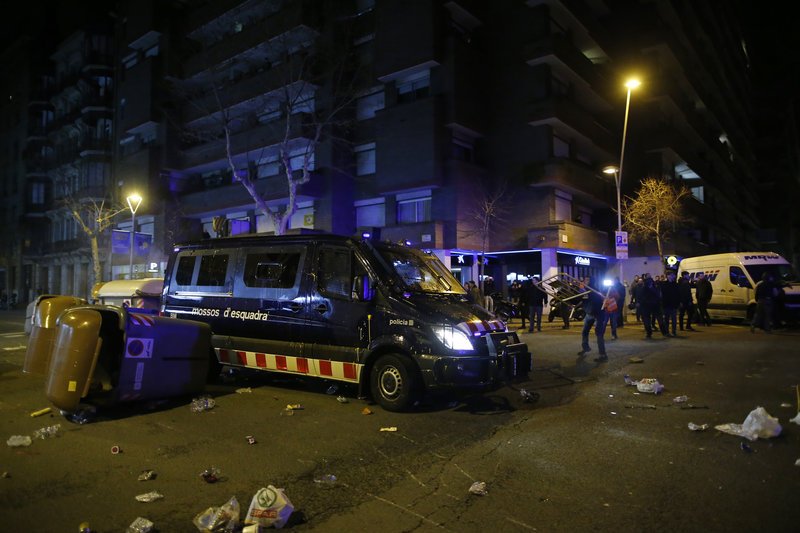 «Καζάνι που βράζει» η Καταλονία μετά τη σύλληψη Πουτζδεμόν -Επεισόδια και διαμαρτυρίες [εικόνες] | iefimerida.gr 5