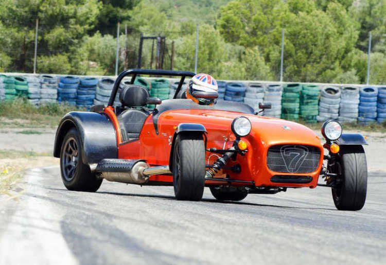 Caterham Seven 485: Κατηγορία φτερού με επιδόσεις Ferrari | iefimerida.gr 0