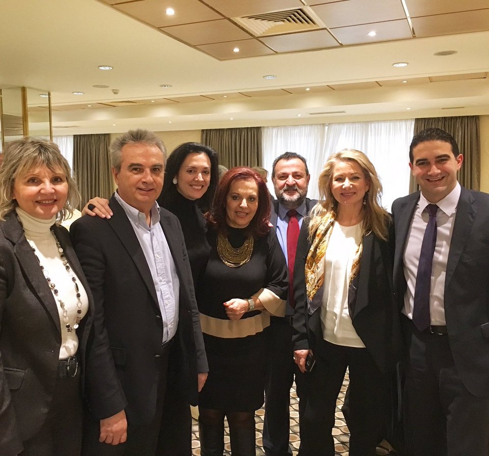 Ολες οι φυλές του ΠΑΣΟΚ στο τραπέζι της Φώφης -Ποιοι πρώην πήγαν στο γεύμα στο Κάραβελ [εικόνες] | iefimerida.gr 17