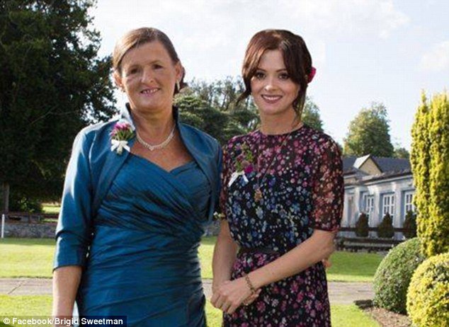 Ο άγνωστος Τζιμ Κάρεϊ: Δεν πλήρωσε ούτε την κηδεία της φίλης του που αυτοκτόνησε [εικόνες] | iefimerida.gr 4