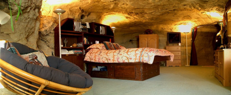 «Πρωτόγονη» φιλοξενία σε ξενοδοχείο – σπηλιά στη μέση του πουθενά [εικόνες] | iefimerida.gr 0