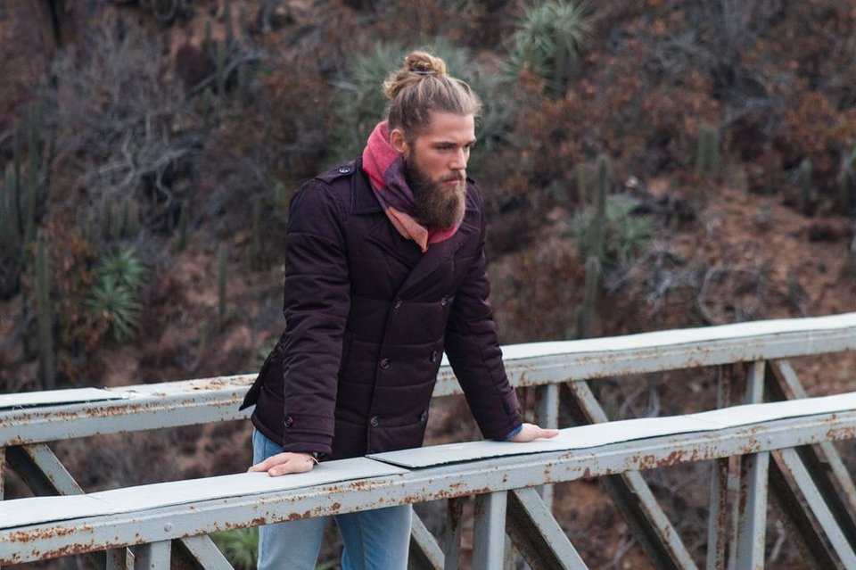 Το εντυπωσιακό μοντέλο με τα θλιμμένα μάτια που έγινε πρότυπο των χίπστερ [εικόνες] | iefimerida.gr 6