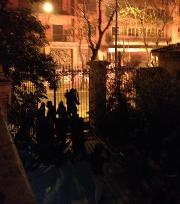 Χάος στο Πολυτεχνείο: Μολότοφ, φωτιές σε κάδους, κρότου λάμψης και συγκρούσεις [εικόνες & βίντεο] | iefimerida.gr 9
