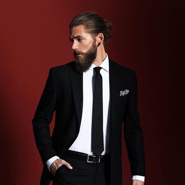 Το εντυπωσιακό μοντέλο με τα θλιμμένα μάτια που έγινε πρότυπο των χίπστερ [εικόνες] | iefimerida.gr 7