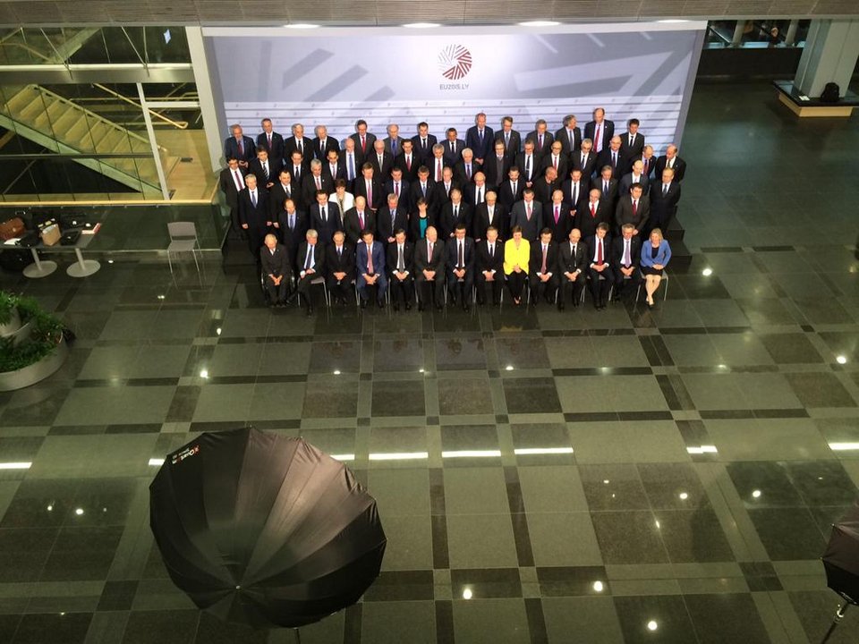 Oι πρώτες φωτογραφίες του Βαρουφάκη μετά το «σφυροκόπημα» στο Eurogroup [εικόνες] | iefimerida.gr 2