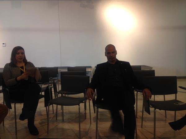 Oι πρώτες φωτογραφίες του Βαρουφάκη μετά το «σφυροκόπημα» στο Eurogroup [εικόνες] | iefimerida.gr 1