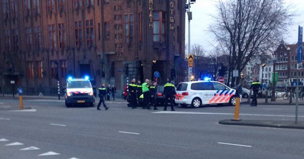 Πυροβολισμοί και συλλήψεις 3 υπόπτων σε σταθμό τρένου στο Αμστερνταμ [εικόνες] | iefimerida.gr 0