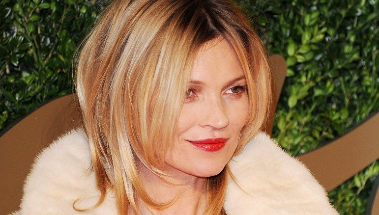 Τρελές πτήσεις με διάσημους: Οταν οι σταρ τα κάνουν μπάχαλο μέσα στο αεροπλάνο [εικόνες] | iefimerida.gr 0