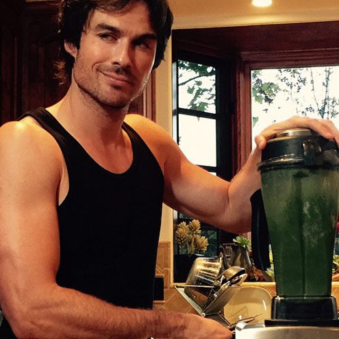 Η Σάλμα Χάγιεκ κάνει «επίθεση» σε σάντουιτς -Διάσημοι μοιράζονται με τον κόσμο τα γεύματά τους [εικόνες] | iefimerida.gr 1