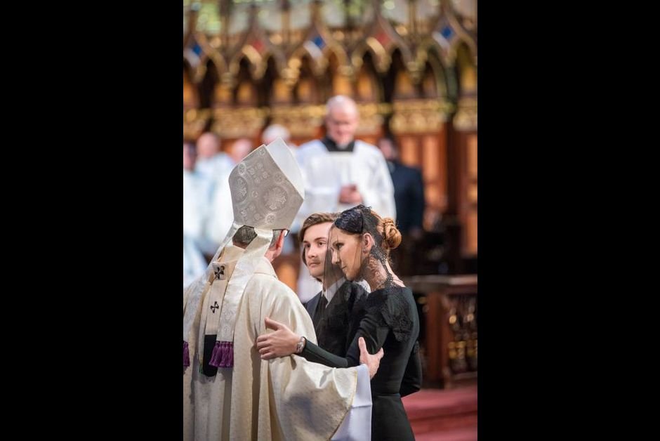 Κηδεία σαν τέλειο αμερικανικό σόου -Του συζύγου της Σελίν Ντιόν [εικόνες] | iefimerida.gr 8
